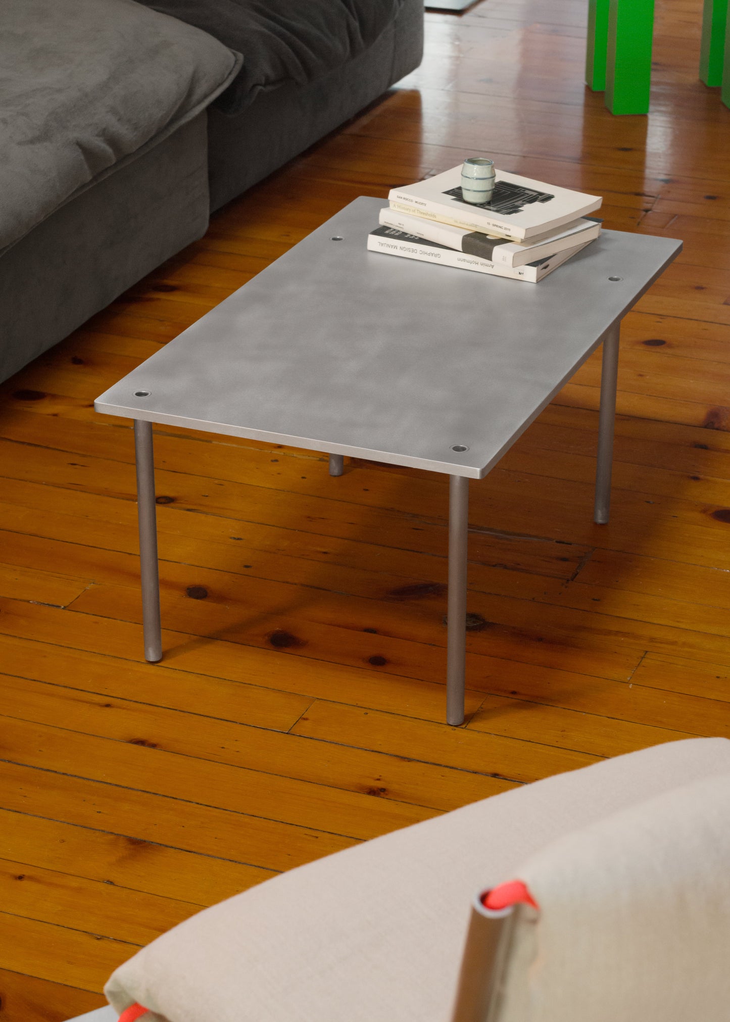 Fold Hang Table