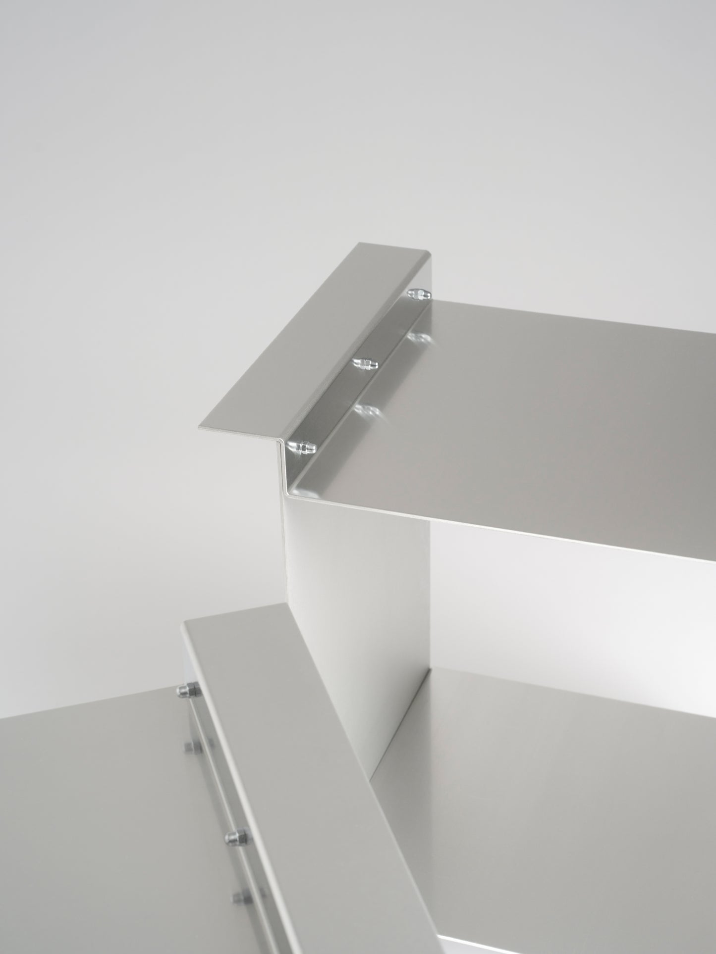 Wings Sidetable