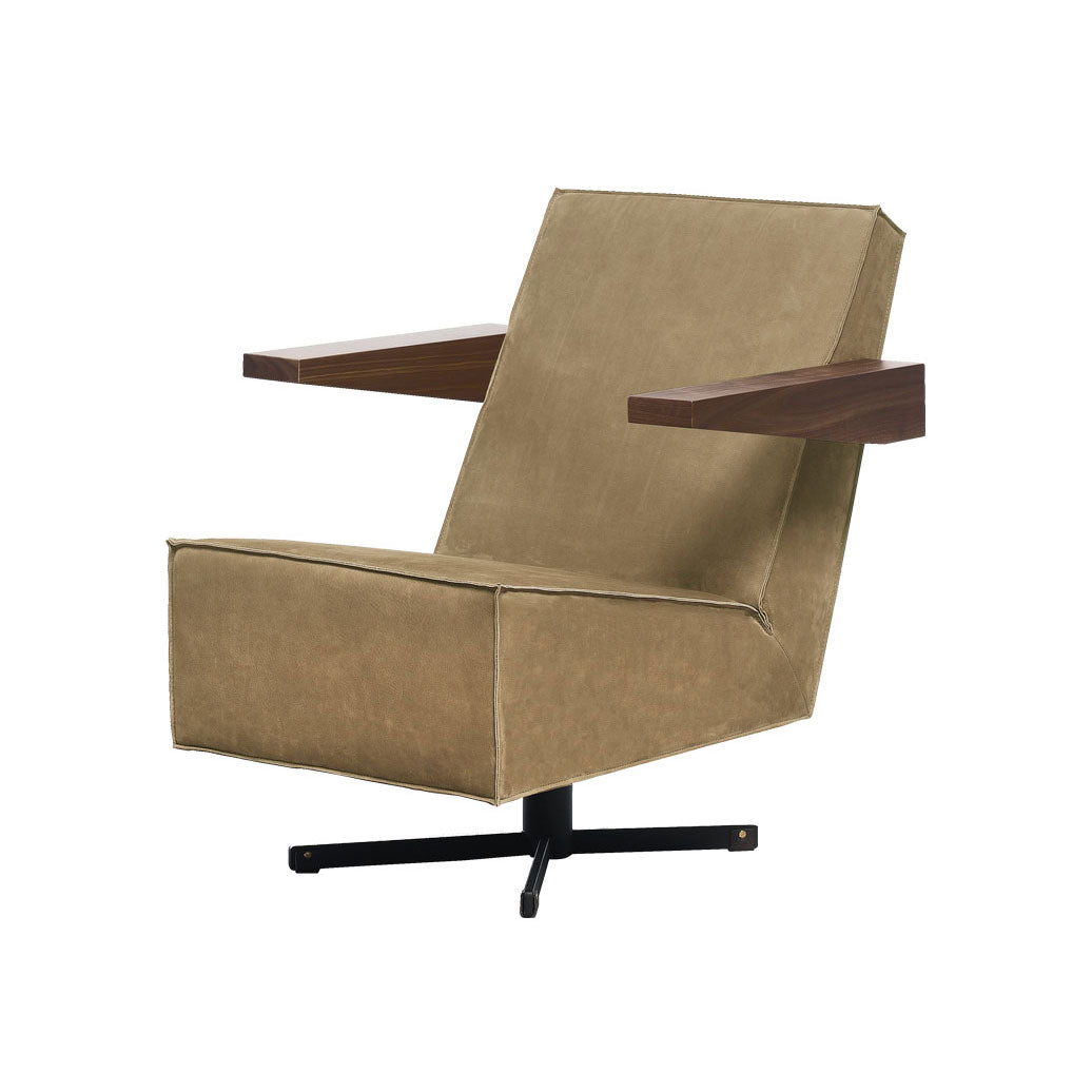 Spectrum designer Press Room chair by Gerrit Rietveld, featuring a modern lounge design with armrests and a swivel base.