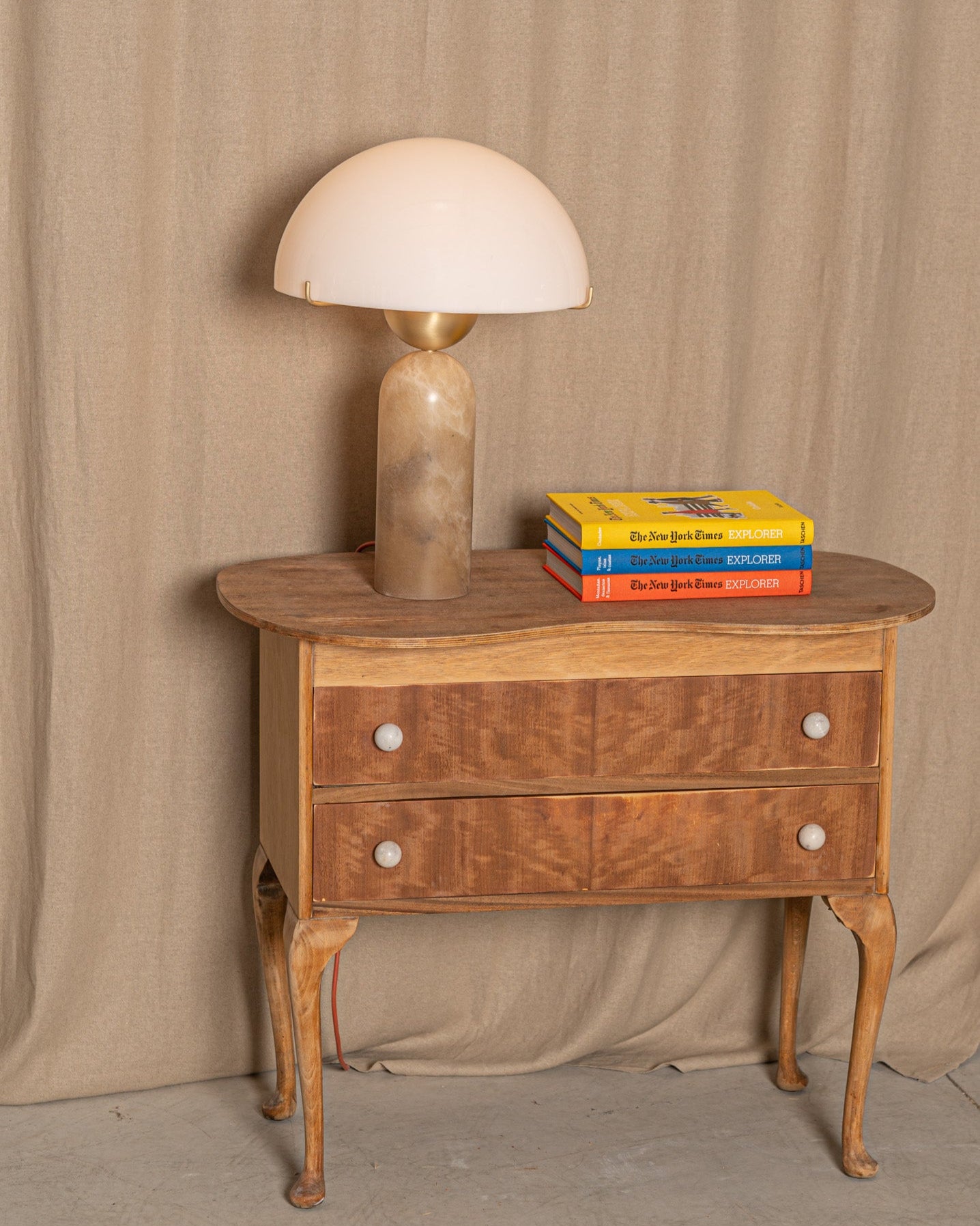 Modulo Shop: Peona Alabaster Table Lamp